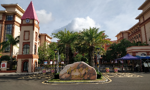 牛宝体育案例 |清华附中文昌学校图书馆，智慧体验尽享阅读之乐